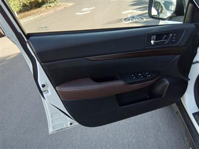 2013 Subaru Outback 2.5i Limited - Photo 15 - Kirkland, WA 98033