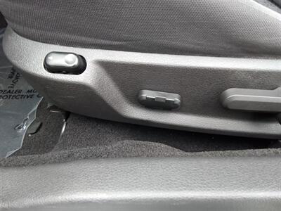 2006 Ford Mustang V6 Standard - Photo 9 - Kirkland, WA 98033