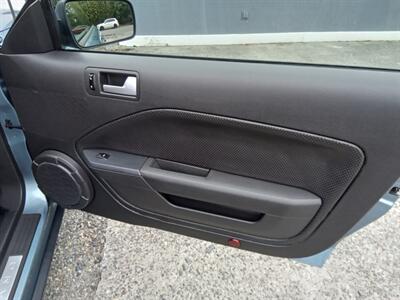 2006 Ford Mustang V6 Standard - Photo 15 - Kirkland, WA 98033