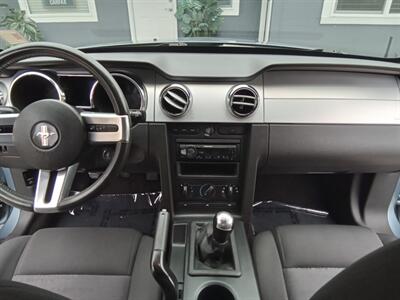 2006 Ford Mustang V6 Standard - Photo 13 - Kirkland, WA 98033