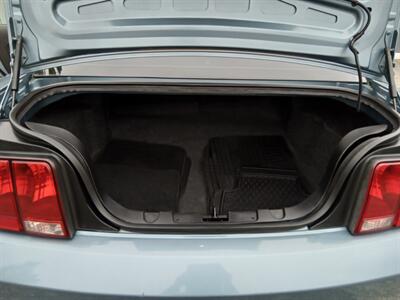 2006 Ford Mustang V6 Standard - Photo 11 - Kirkland, WA 98033
