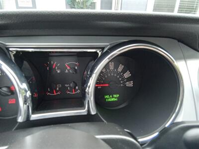 2006 Ford Mustang V6 Standard - Photo 19 - Kirkland, WA 98033