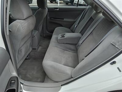 2006 Toyota Camry LE   - Photo 10 - Kirkland, WA 98033