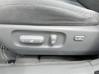 2006 Toyota Camry LE   - Photo 16 - Kirkland, WA 98033