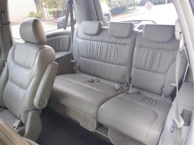 2006 Honda Odyssey Touring   - Photo 11 - Kirkland, WA 98033