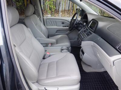 2006 Honda Odyssey Touring   - Photo 17 - Kirkland, WA 98033