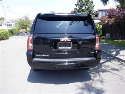 2019 GMC Yukon XL SLT   - Photo 4 - Kirkland, WA 98033