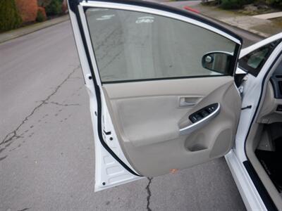 2010 Toyota Prius   - Photo 16 - Kirkland, WA 98033