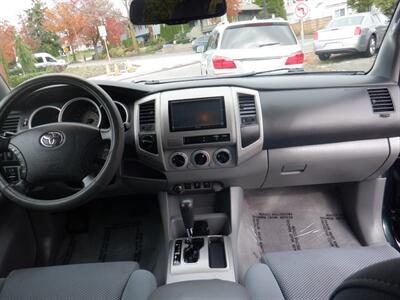 2009 Toyota Tacoma SR5 Double Cab 4x4 V6   - Photo 11 - Kirkland, WA 98033