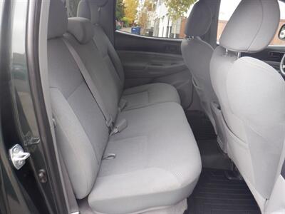 2009 Toyota Tacoma SR5 Double Cab 4x4 V6   - Photo 10 - Kirkland, WA 98033