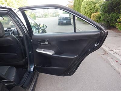 2012 Toyota Camry SE   - Photo 12 - Kirkland, WA 98033