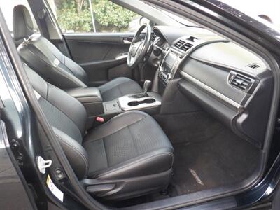 2012 Toyota Camry SE   - Photo 9 - Kirkland, WA 98033