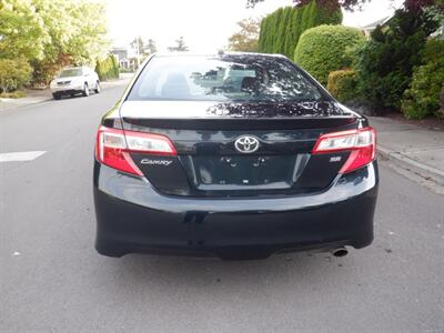 2012 Toyota Camry SE   - Photo 4 - Kirkland, WA 98033