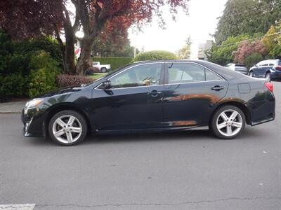 2012 Toyota Camry SE   - Photo 2 - Kirkland, WA 98033