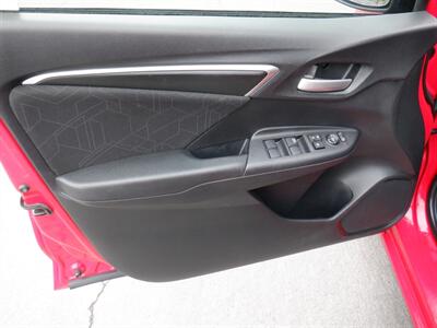 2015 Honda Fit EX   - Photo 11 - Kirkland, WA 98033