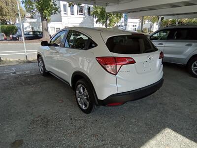 2016 Honda HR-V LX   - Photo 3 - Kirkland, WA 98033