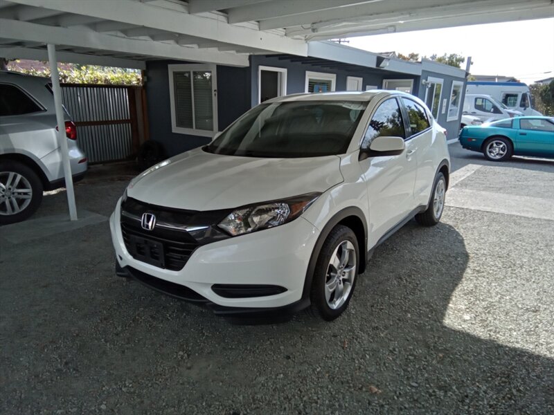 2016 Honda HR-V LX   - Photo 1 - Kirkland, WA 98033