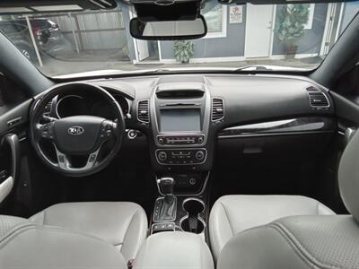 2015 Kia Sorento SX Limited AWD - Photo 12 - Kirkland, WA 98033