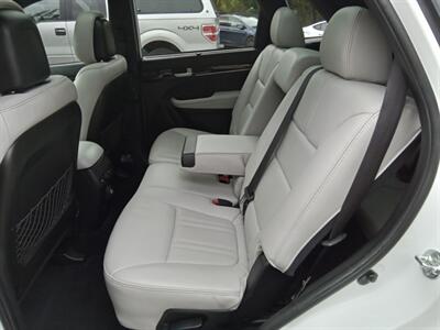 2015 Kia Sorento SX Limited AWD - Photo 15 - Kirkland, WA 98033