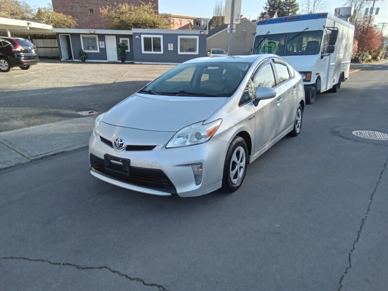 2013 Toyota Prius Three   - Photo 1 - Kirkland, WA 98033