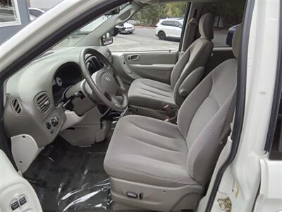 2006 Dodge Grand Caravan SXT   - Photo 11 - Kirkland, WA 98033