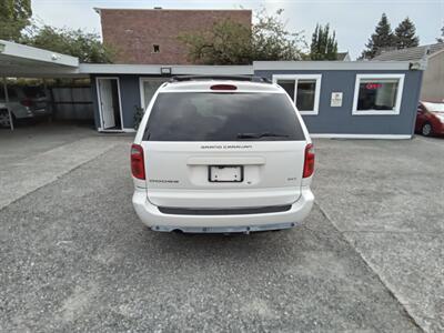 2006 Dodge Grand Caravan SXT   - Photo 4 - Kirkland, WA 98033
