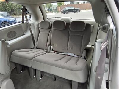 2006 Dodge Grand Caravan SXT   - Photo 15 - Kirkland, WA 98033