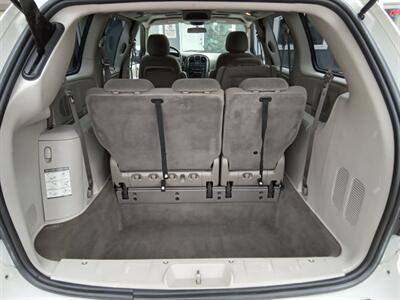 2006 Dodge Grand Caravan SXT   - Photo 10 - Kirkland, WA 98033