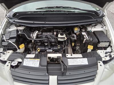 2006 Dodge Grand Caravan SXT   - Photo 30 - Kirkland, WA 98033