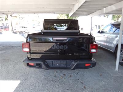2020 Jeep Gladiator Sport S - Photo 4 - Kirkland, WA 98033
