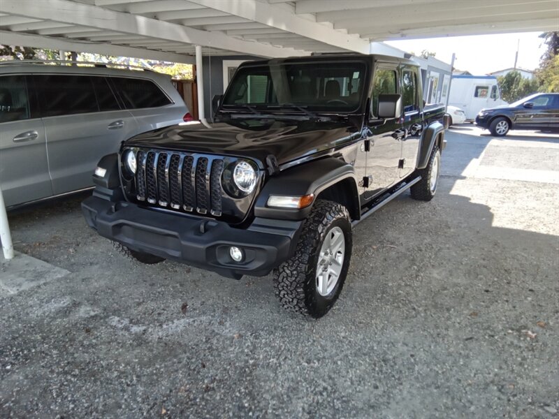 2020 Jeep Gladiator Sport S   - Photo 1 - Kirkland, WA 98033