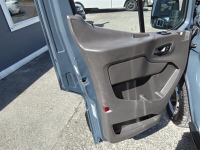 2020 Ford Transit 250   - Photo 22 - Kirkland, WA 98033