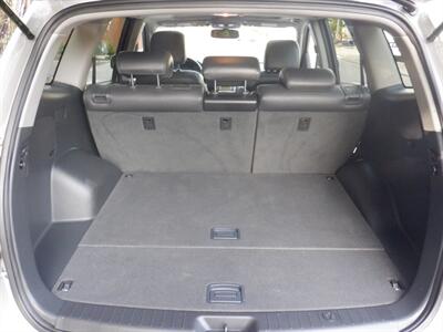 2009 Hyundai SANTA FE SE   - Photo 8 - Kirkland, WA 98033