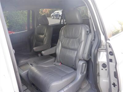 2007 Honda Odyssey Touring   - Photo 8 - Kirkland, WA 98033