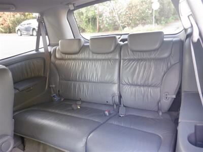 2007 Honda Odyssey Touring   - Photo 9 - Kirkland, WA 98033