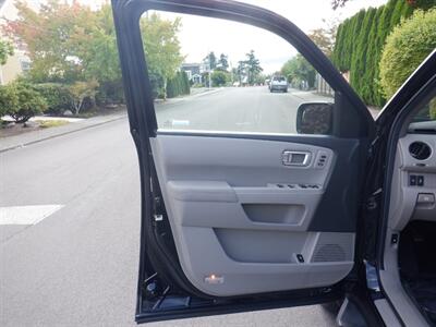 2013 Honda Pilot Touring   - Photo 18 - Kirkland, WA 98033