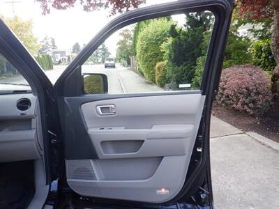 2013 Honda Pilot Touring   - Photo 16 - Kirkland, WA 98033