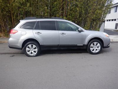 2010 Subaru Outback 2.5i Premium   - Photo 6 - Kirkland, WA 98033