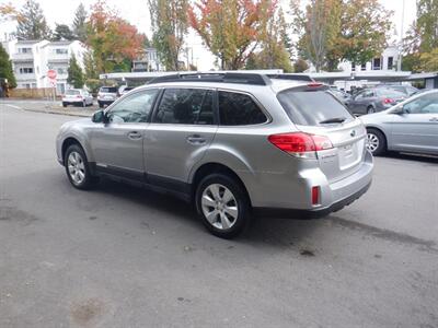 2010 Subaru Outback 2.5i Premium   - Photo 3 - Kirkland, WA 98033