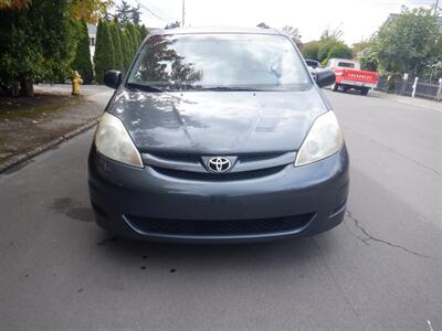 2009 Toyota Sienna CE 7-Passenger   - Photo 8 - Kirkland, WA 98033