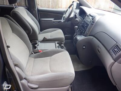 2009 Toyota Sienna CE 7-Passenger   - Photo 17 - Kirkland, WA 98033