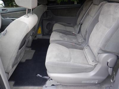 2009 Toyota Sienna CE 7-Passenger   - Photo 10 - Kirkland, WA 98033