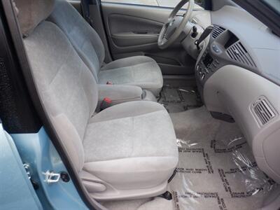 2001 Toyota Prius   - Photo 13 - Kirkland, WA 98033