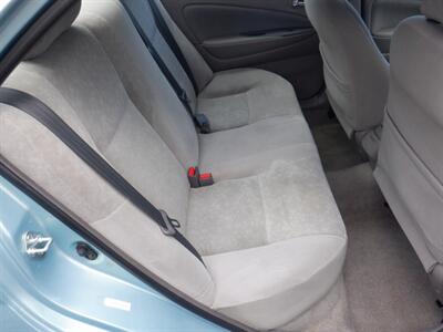 2001 Toyota Prius   - Photo 11 - Kirkland, WA 98033