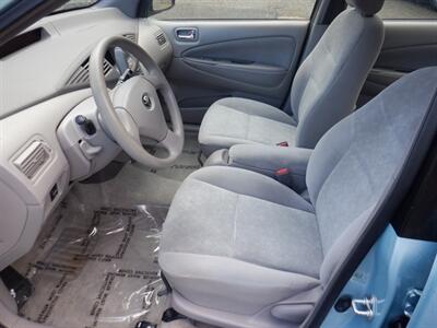2001 Toyota Prius   - Photo 9 - Kirkland, WA 98033