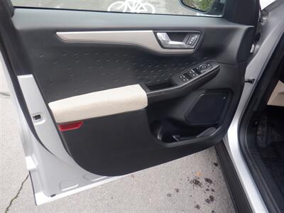 2020 Ford Escape SE - Photo 15 - Kirkland, WA 98033