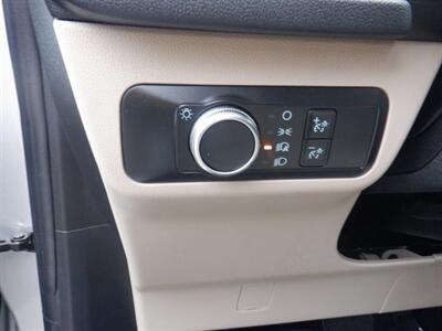 2020 Ford Escape SE - Photo 17 - Kirkland, WA 98033