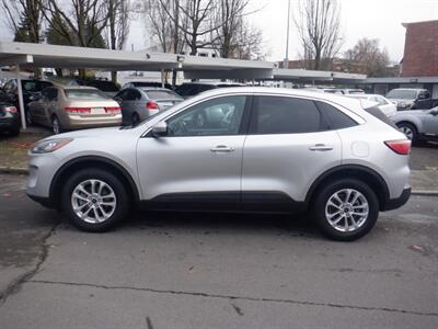 2020 Ford Escape SE - Photo 2 - Kirkland, WA 98033