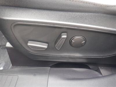 2020 Ford Escape SE - Photo 16 - Kirkland, WA 98033