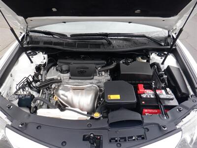 2014 Toyota Camry SE - Photo 16 - Kirkland, WA 98033